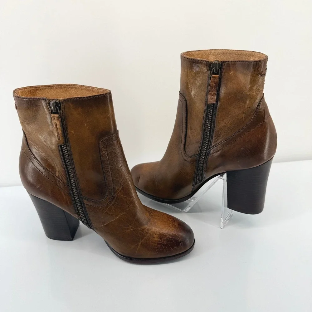 FRYE Tan Leather Parker Short Block Heel Ankle Boots Size 9M NWOB Deadstock
